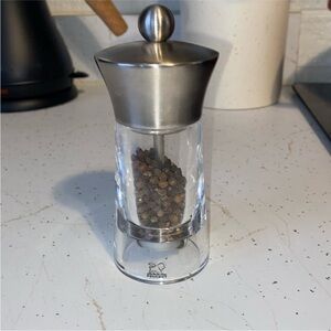 Peugeot pepper grinder